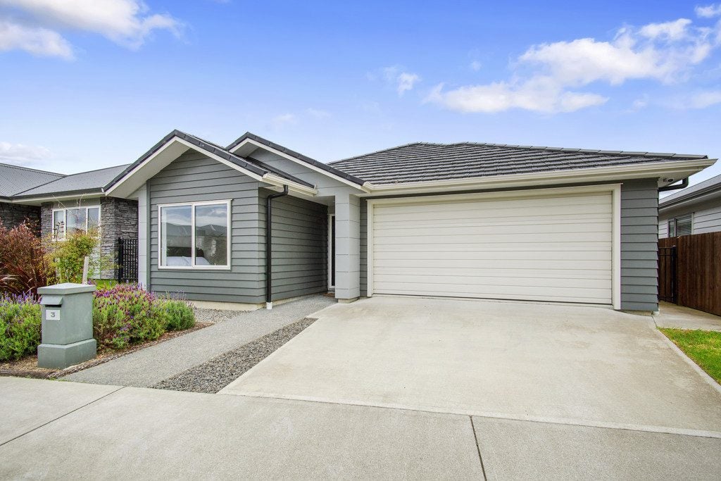 3 Takapo Grove, Kelson, Lower Hutt - Carousel 1