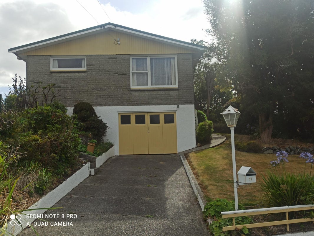 17 Edinburgh Place, Balclutha - Carousel 1