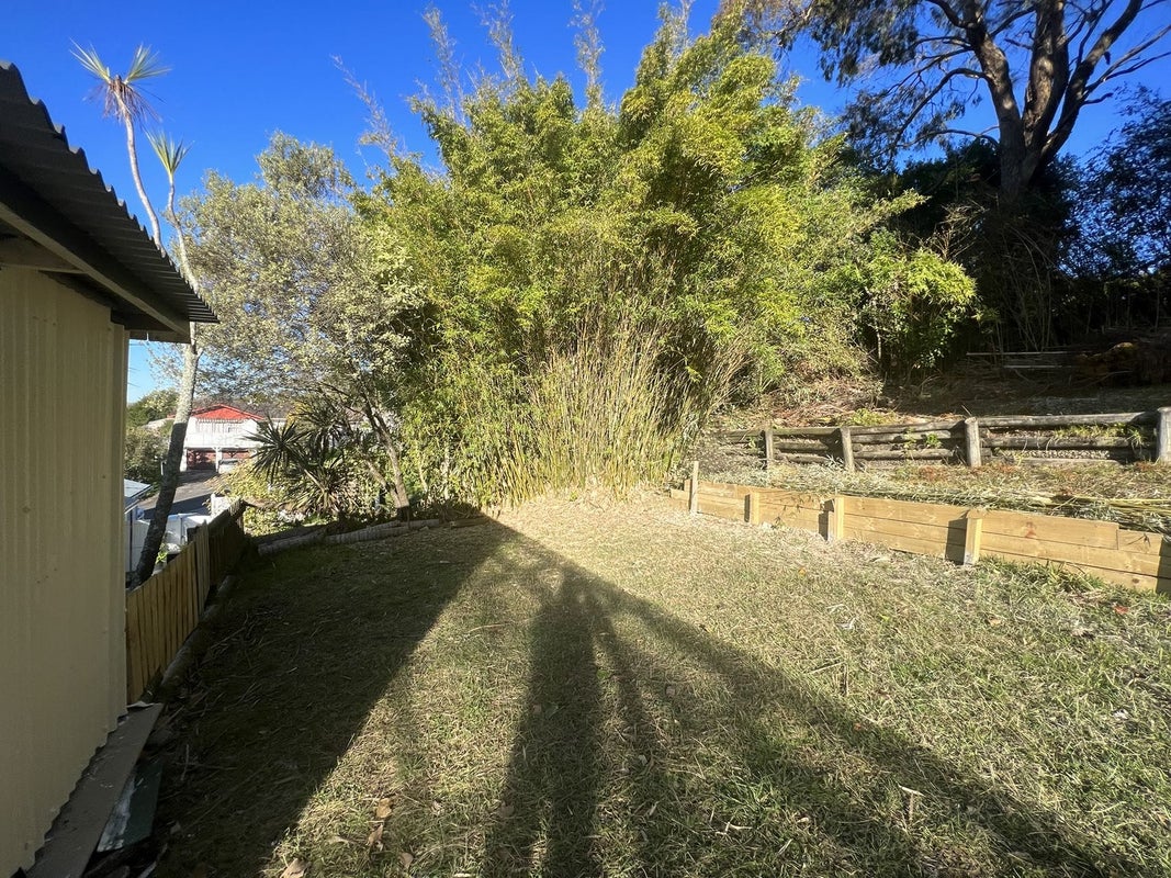 17 Theban Place, Totara Vale, Auckland - Carousel 21