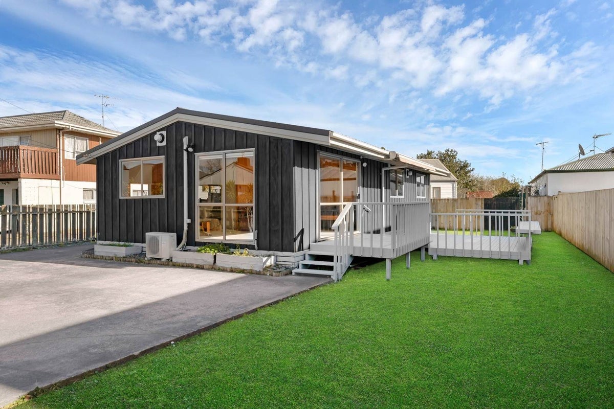 67B Manuroa Road, Takanini, Auckland - Carousel 2