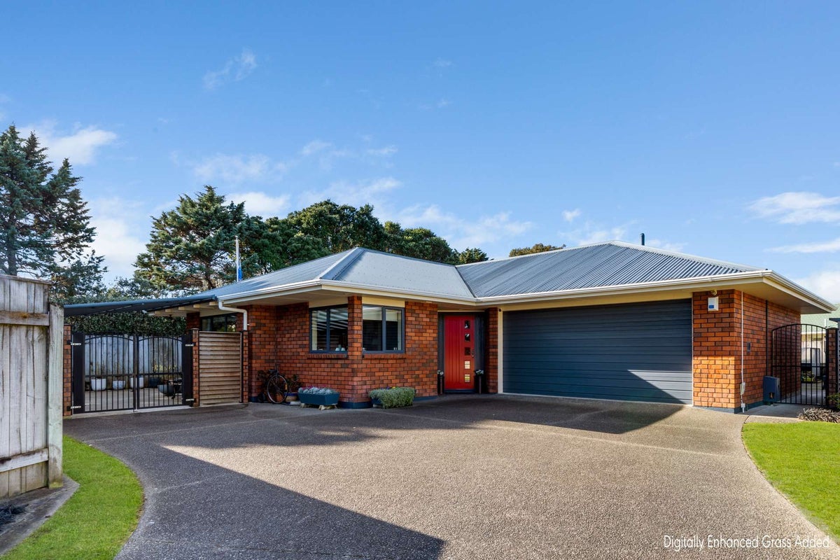 6 Loader Place, Tawhero, Whanganui - Carousel 2