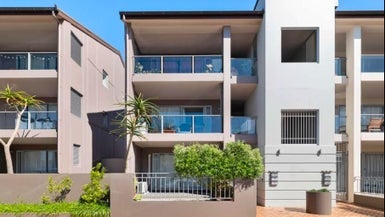 90A Michael Jones Drive, Flat Bush, Auckland - Carousel 1