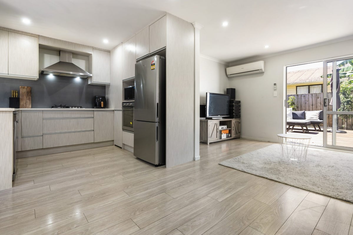3/9 Maru Road, Takanini, Auckland - Carousel 1