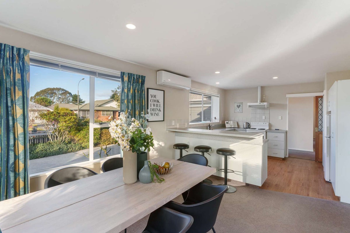 50 Kintyre Drive, Broomfield, Christchurch - Carousel 2