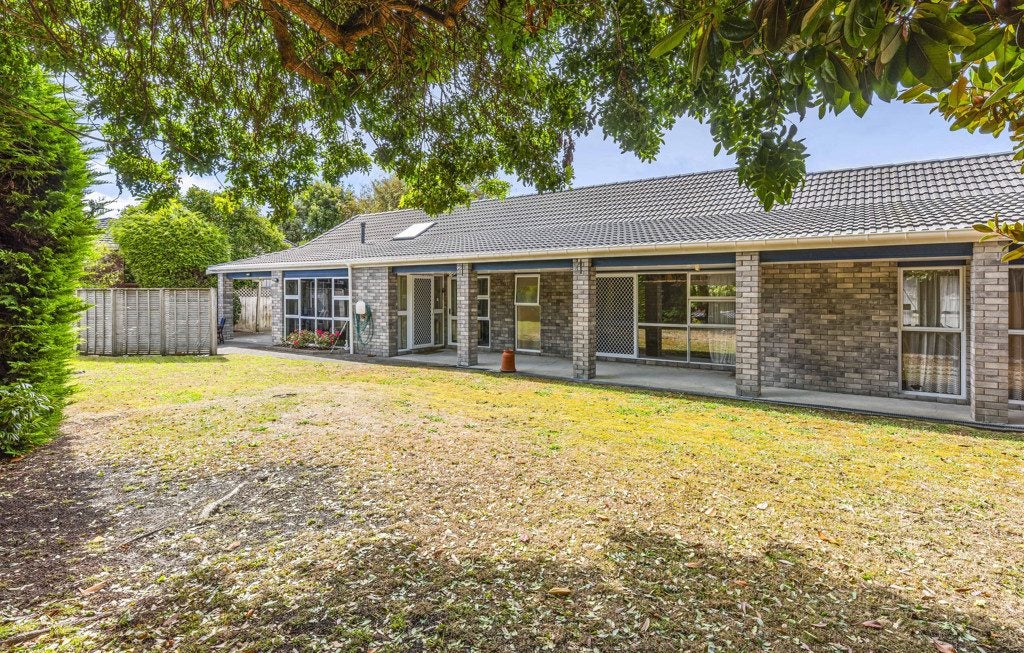 19 The Avenue, Paraparaumu Beach, Paraparaumu - Carousel 1
