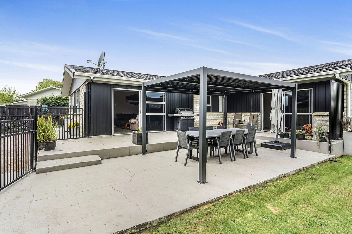 149 Totara Drive, Pukete, Hamilton - Carousel 1