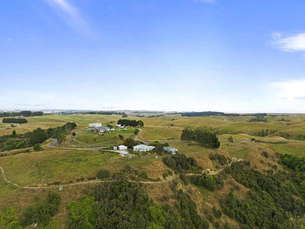 594 Waituna Tapuae Road, Waituna West, Feilding - Carousel 41