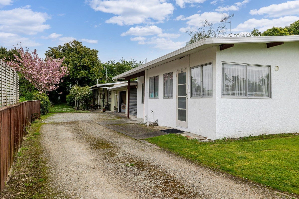 4A Kent Crescent, Awapuni, Palmerston North - Carousel 2
