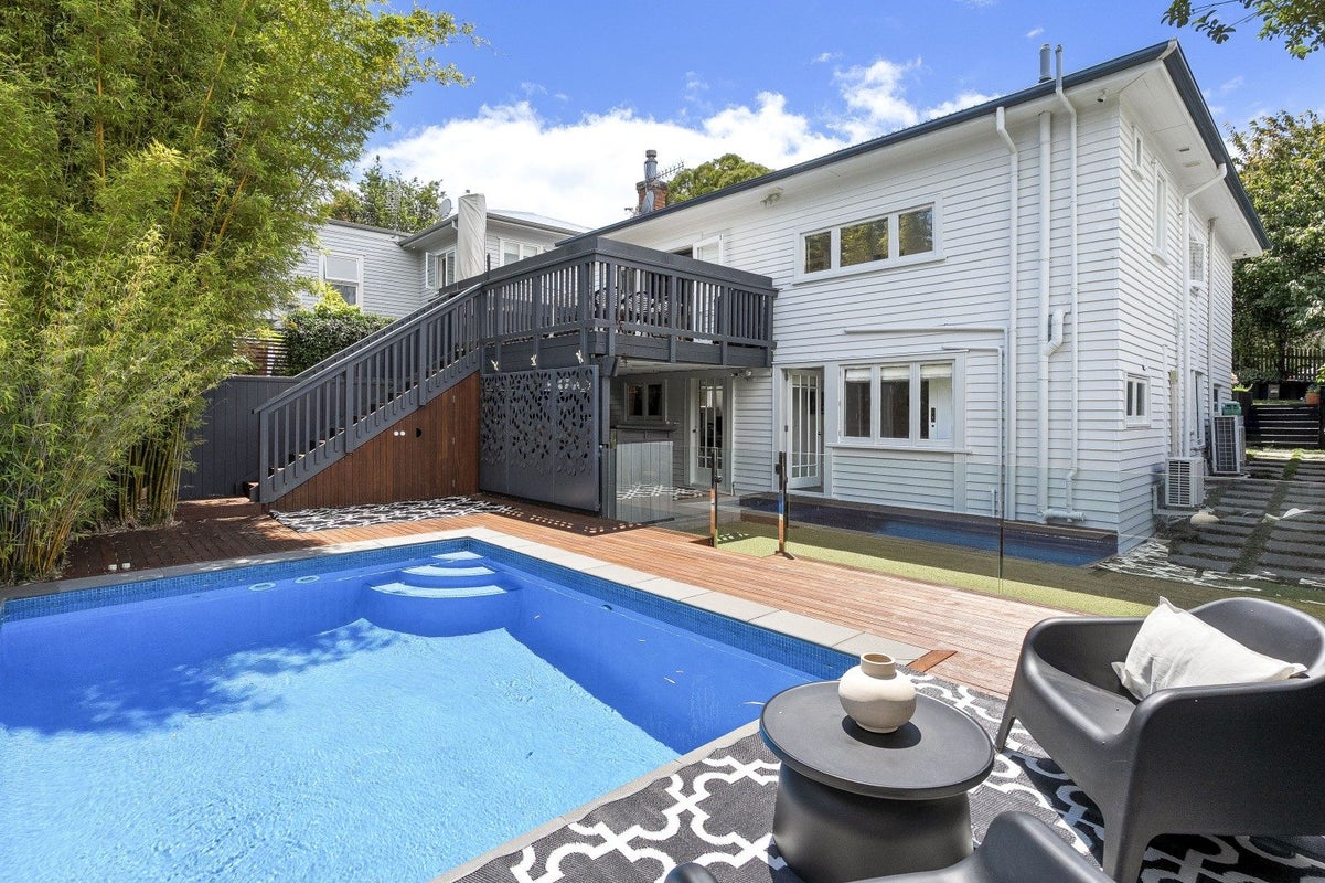 16 Lingarth Street, Remuera, Auckland - Carousel 2
