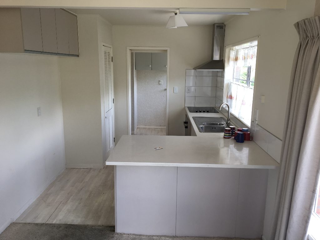 1/18 Sunnynook Road, Sunnynook, Auckland - Carousel 2