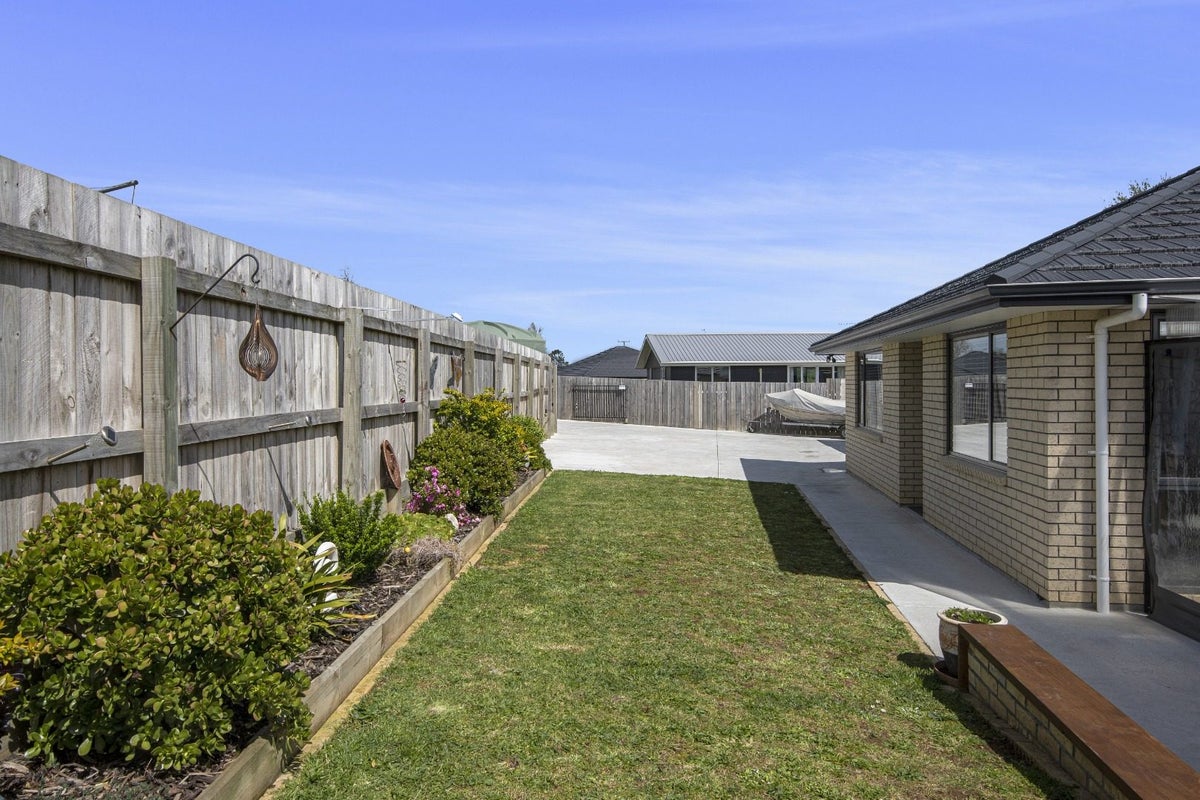 43 Amy Kate Street, Tikipunga, Whangarei - Carousel 1