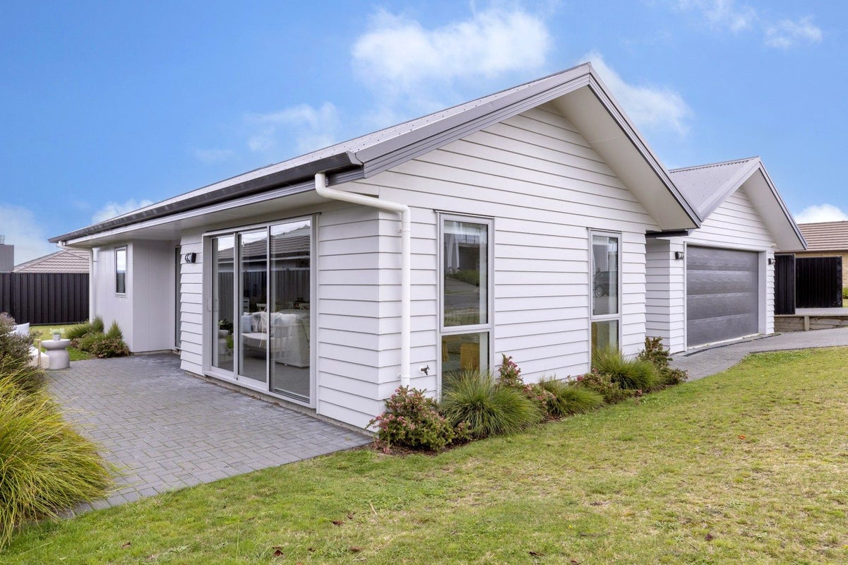 3 Blue Dun Place, Nukuhau, Taupo - Carousel 1