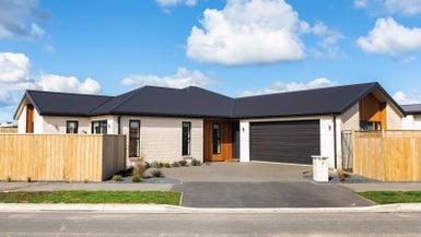 7 Loch Tanna Way, Broomfield, Christchurch - Carousel 1