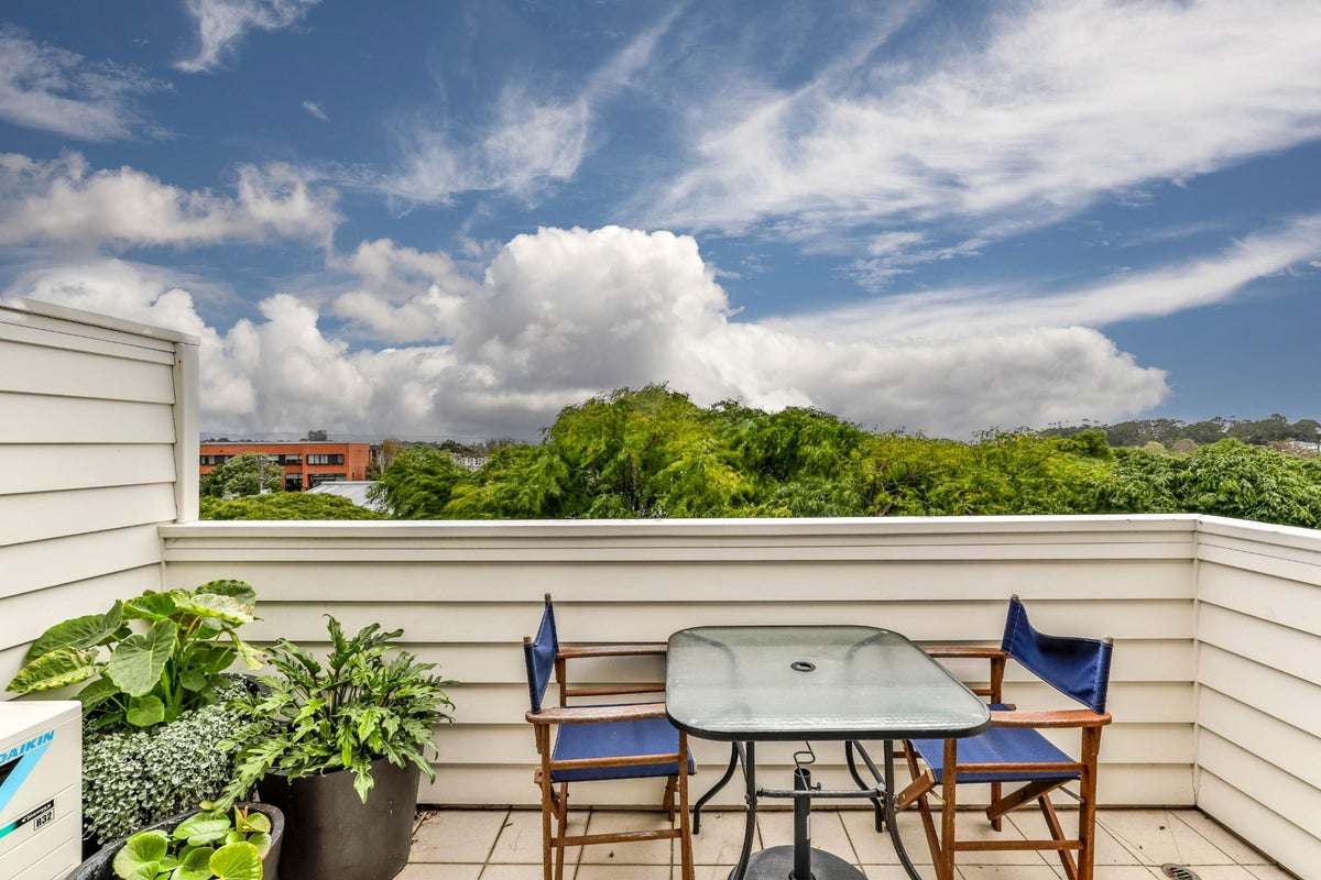 504/26 Morningside Drive, Morningside, Auckland - Carousel 2