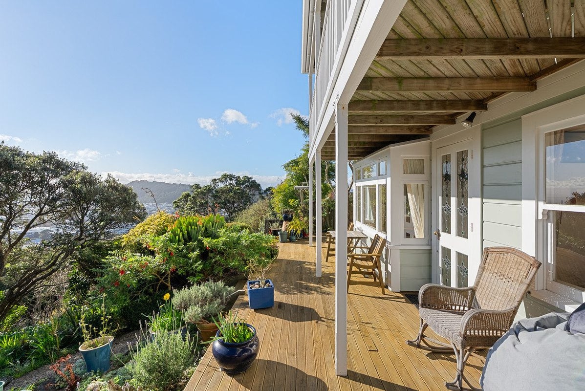 16 Dorking Road, Brooklyn, Wellington - Carousel 2