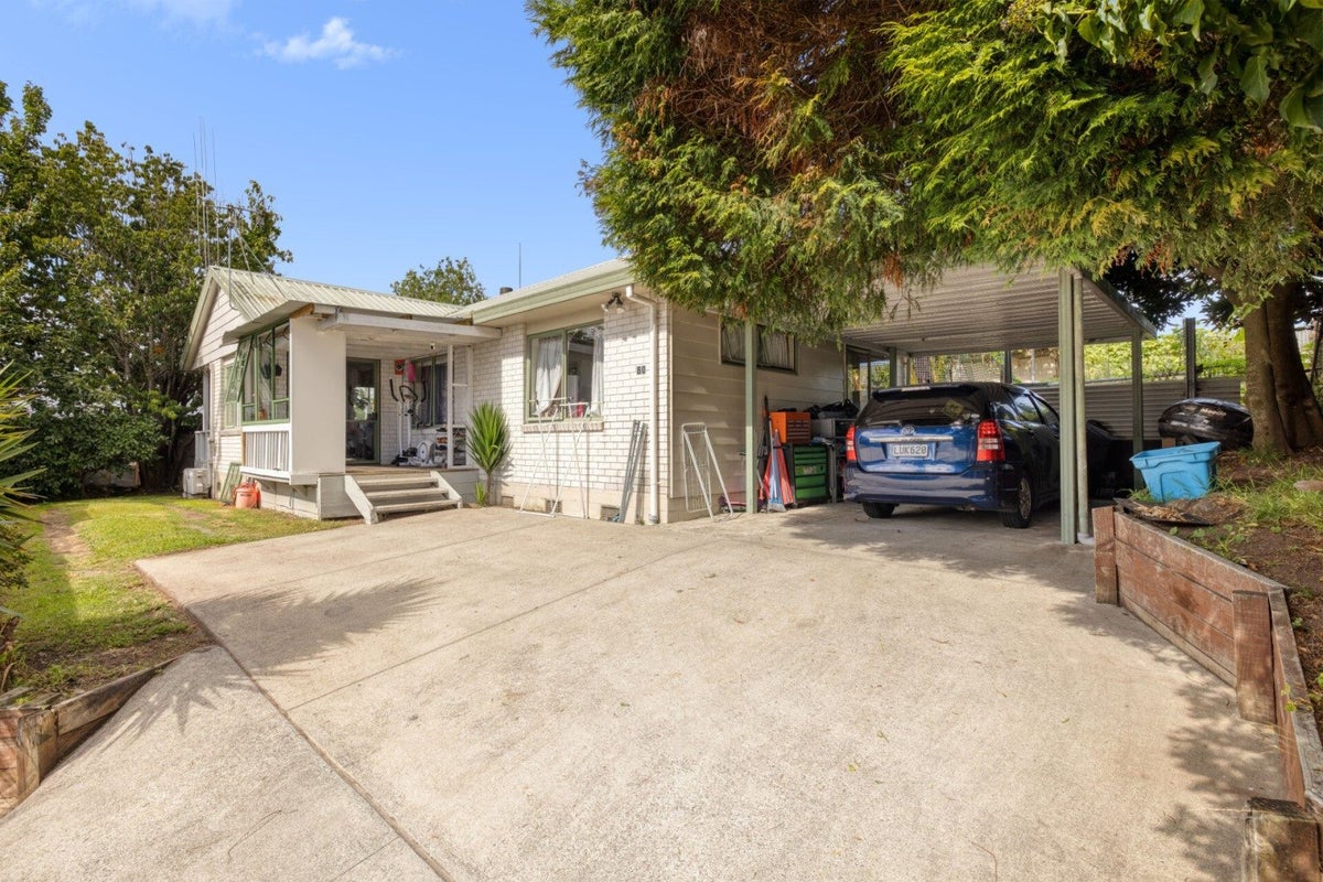 80 Welcome Bay Road, Welcome Bay, Tauranga - Carousel 1