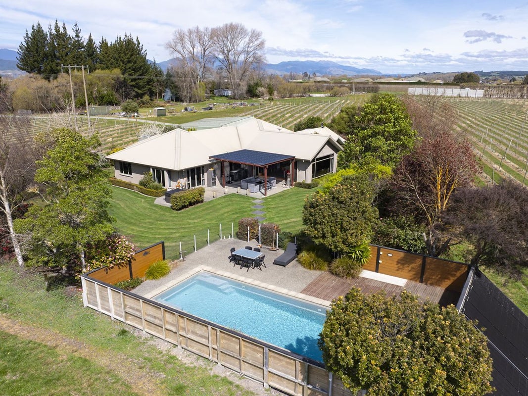 71 Lansdowne Road, Appleby, Richmond - Carousel 2