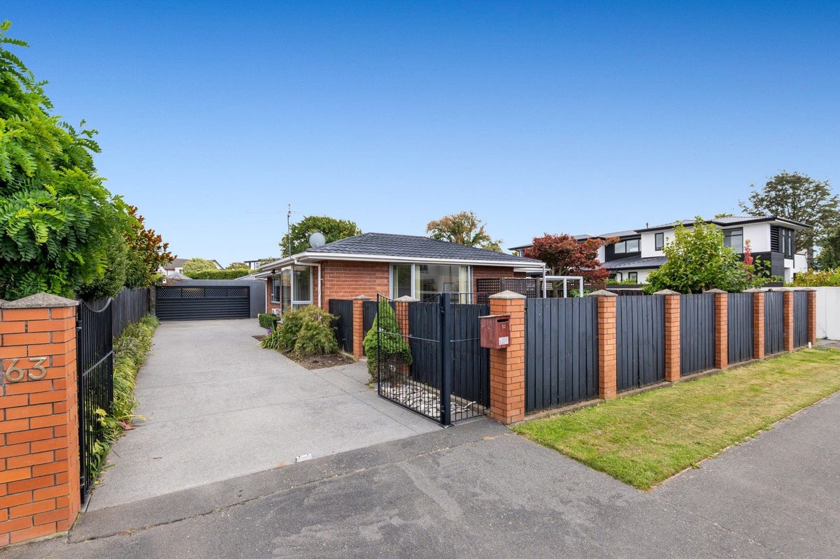 63 Mansfield Avenue, St Albans, Christchurch - Carousel 1