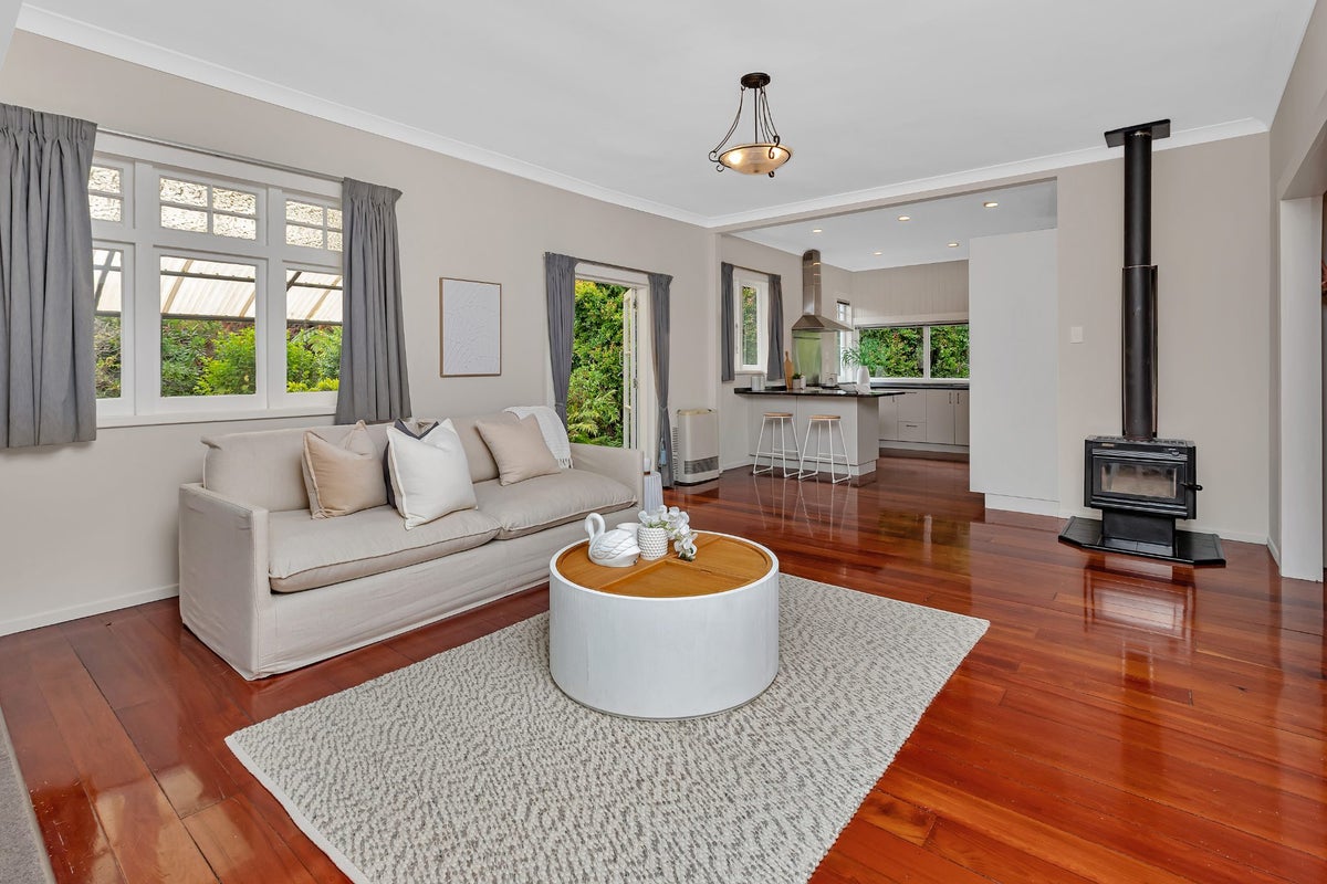 81 Crane Road, Kamo - Carousel 2
