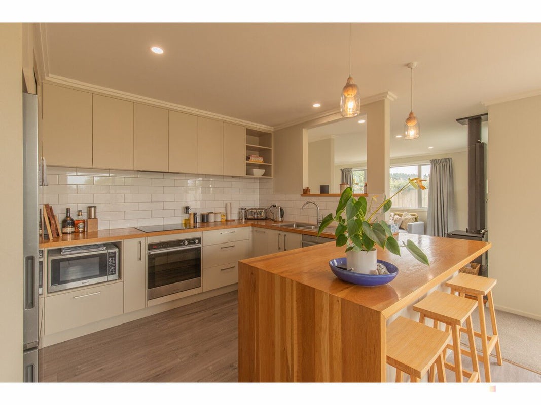 15 Rhodes Street, Parkside, Timaru - Carousel 2
