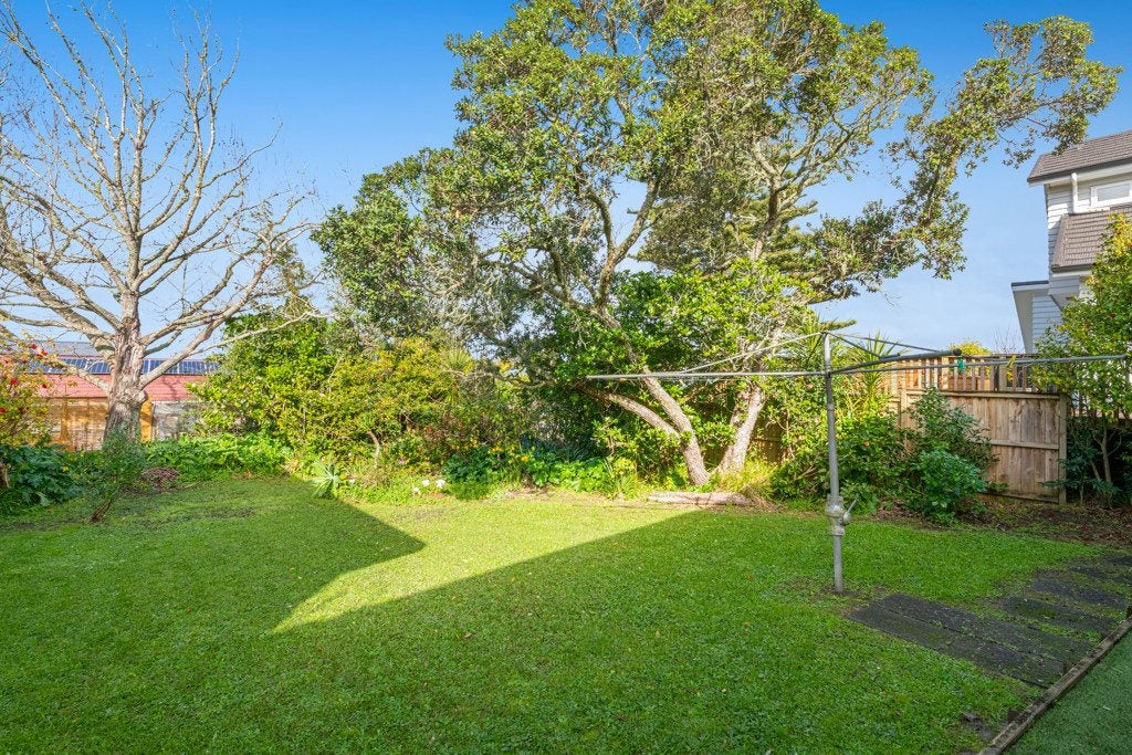 54 Holland Road, Hillcrest, North Shore City, Auckland - Carousel 2