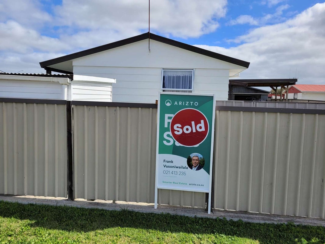 100 Higgins Road, Frankton, Hamilton - Carousel 1
