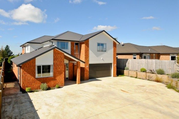 108 Borman Road, Huntington, Hamilton - Carousel 1