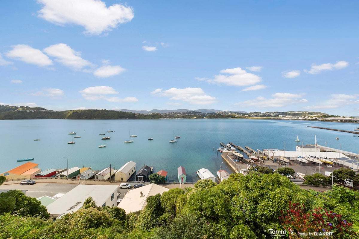 37 Belvedere Road, Hataitai, Wellington - Carousel 2
