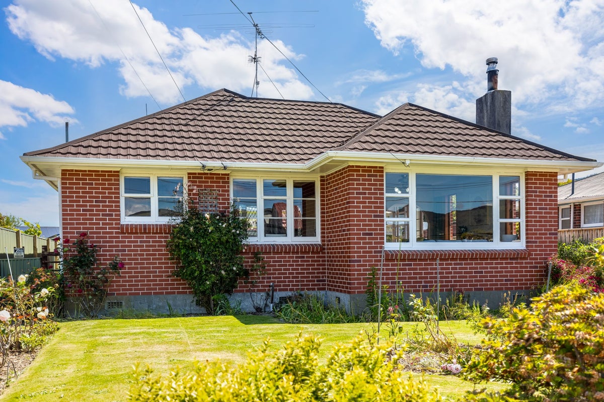 43 Hikurangi Street, Trentham, Upper Hutt - Carousel 2