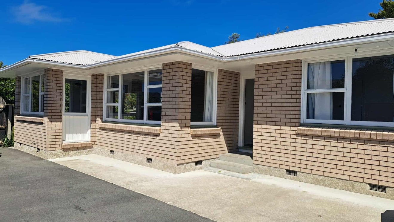 74 Dover Street, St Albans, Christchurch - Carousel 1