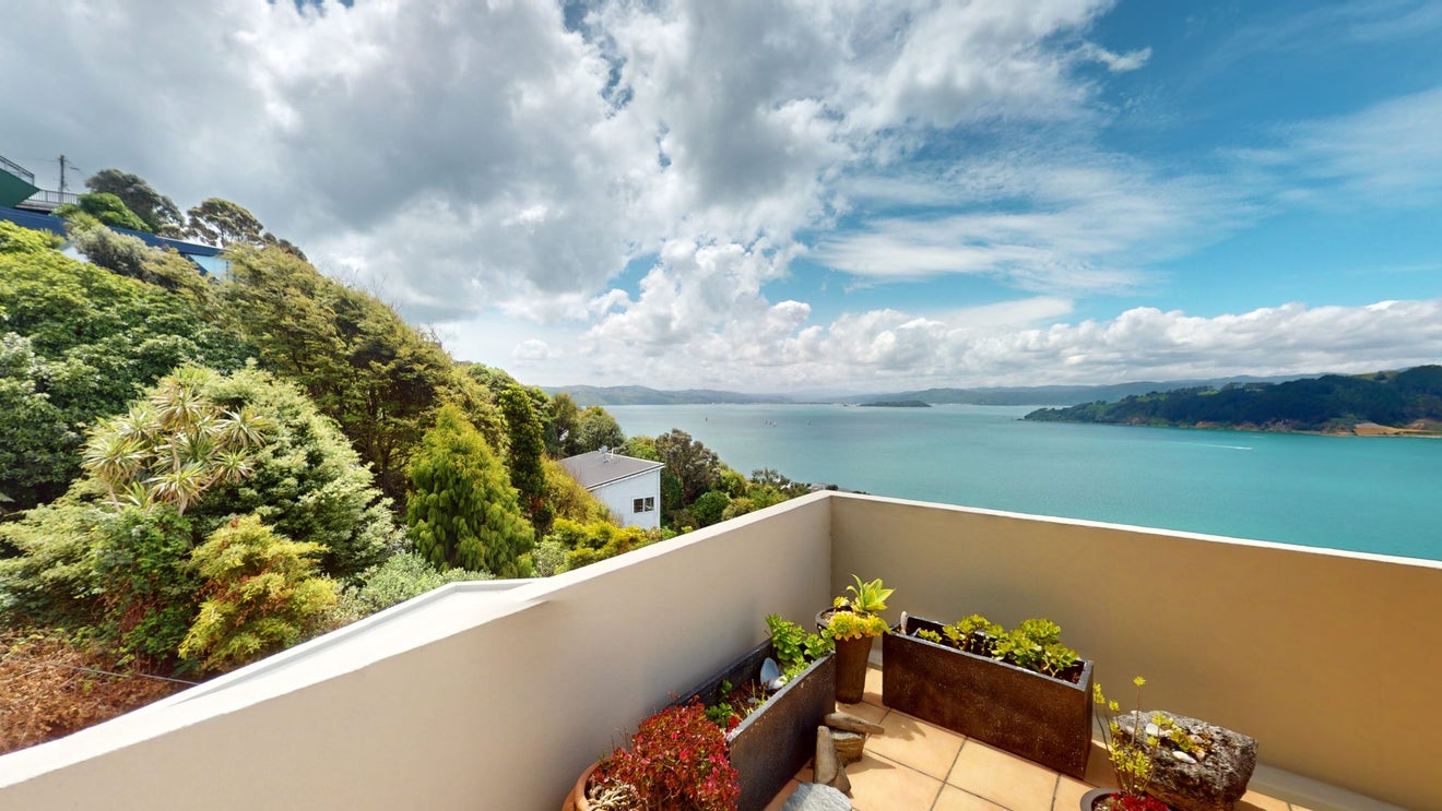2/79 Grafton Road, Roseneath, Wellington - Carousel 17