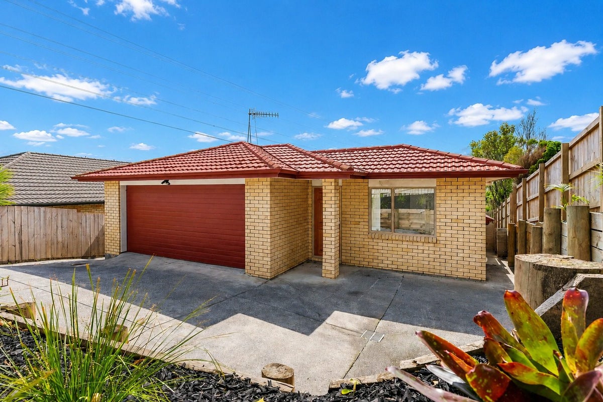 14 Exotic Place, Massey, Auckland - Carousel 1