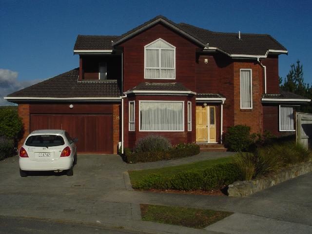 25 Molyneux Close, Whitby, Porirua - Carousel 1
