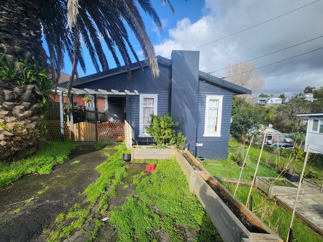 27 Glenfern Road, Mellons Bay, Auckland - Carousel 2