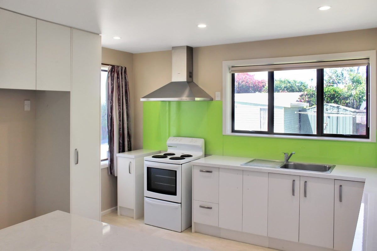 4 Bendale Place, Avonhead, Christchurch - Carousel 2