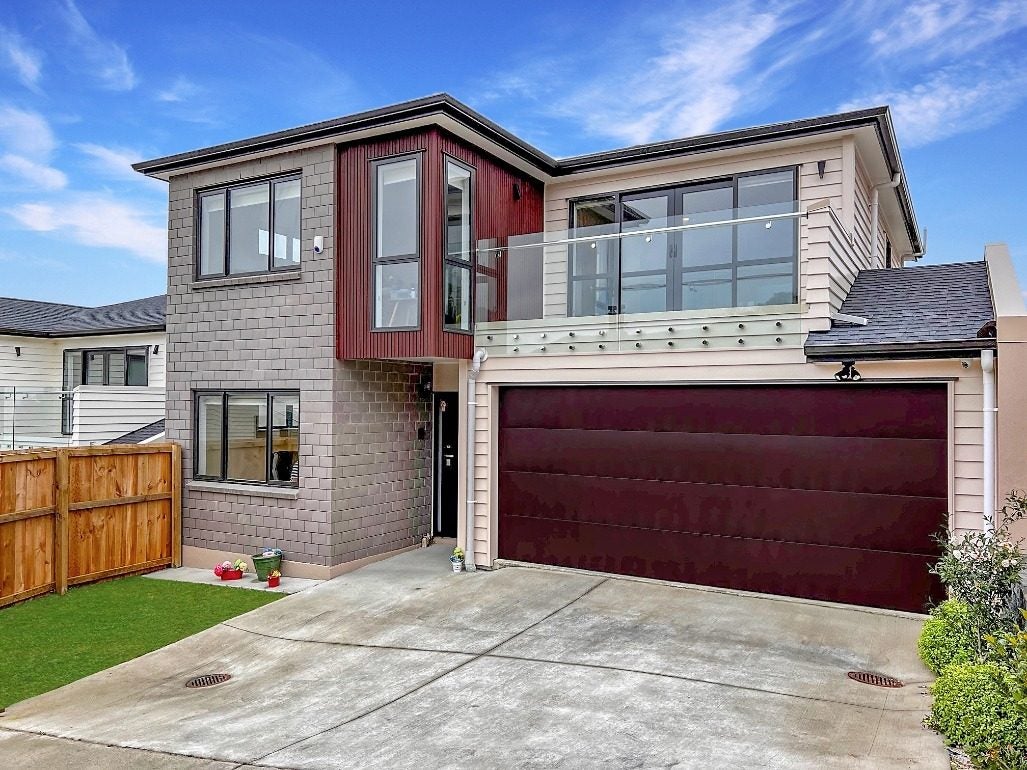 2/23 Gilfillan Street, Blockhouse Bay, Auckland - Carousel 1