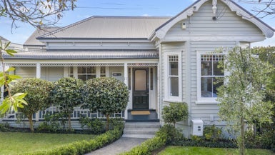 18 Cornwall Park Avenue, Epsom, Auckland - Carousel 1