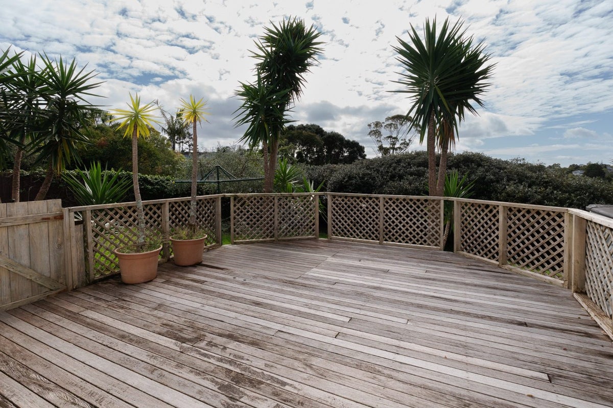 22 Sycamore Drive, Sunnynook, Auckland - Carousel 14