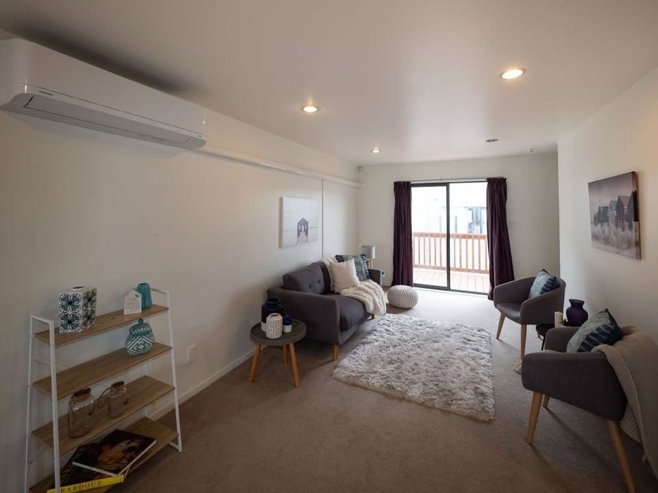 11/11 Gordon Place, Newtown, Wellington - Carousel 2