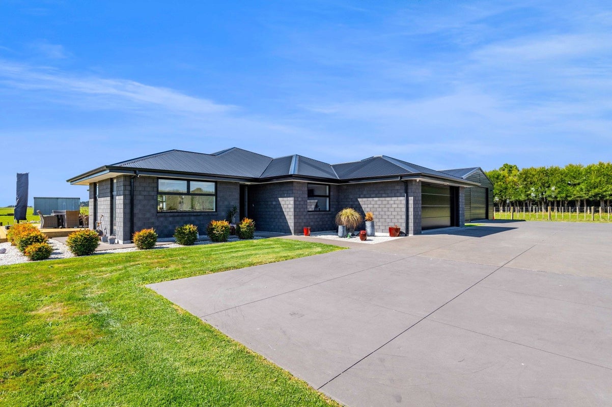 123 Princess Street, Waitara, Waitara - Carousel 2