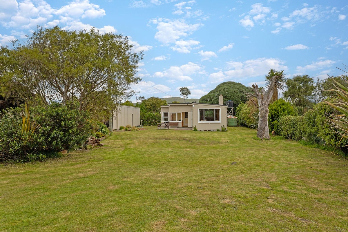 12 Poto Street, Aramoana, Port Chalmers - Carousel 2