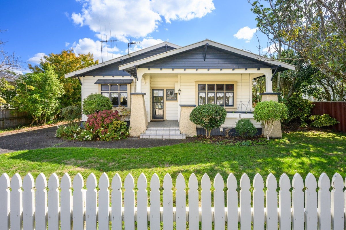 19 Beresford Street, Takaro, Palmerston North - Carousel 22