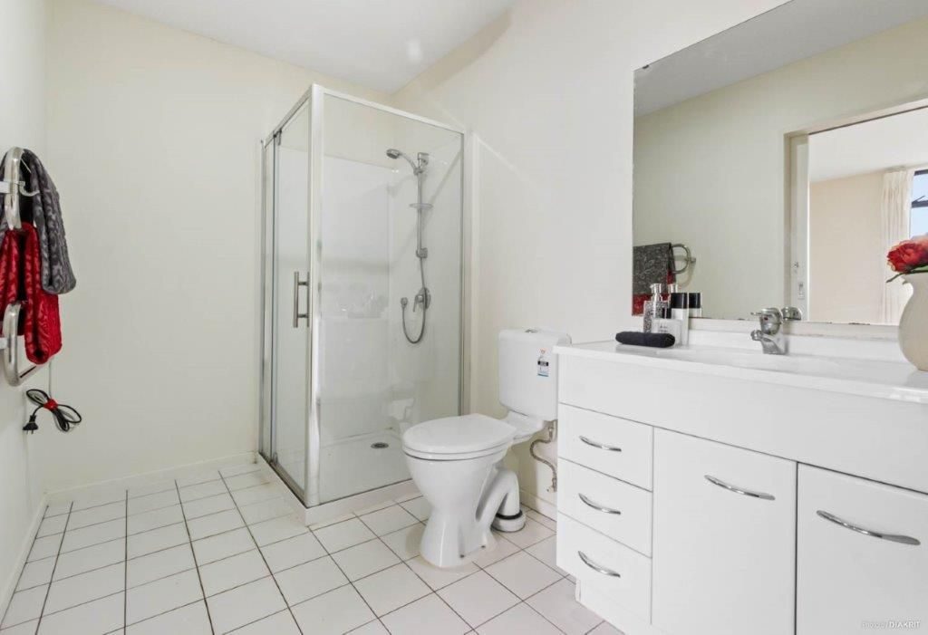 10/6 Ambrico Place, New Lynn, Auckland - Carousel 8