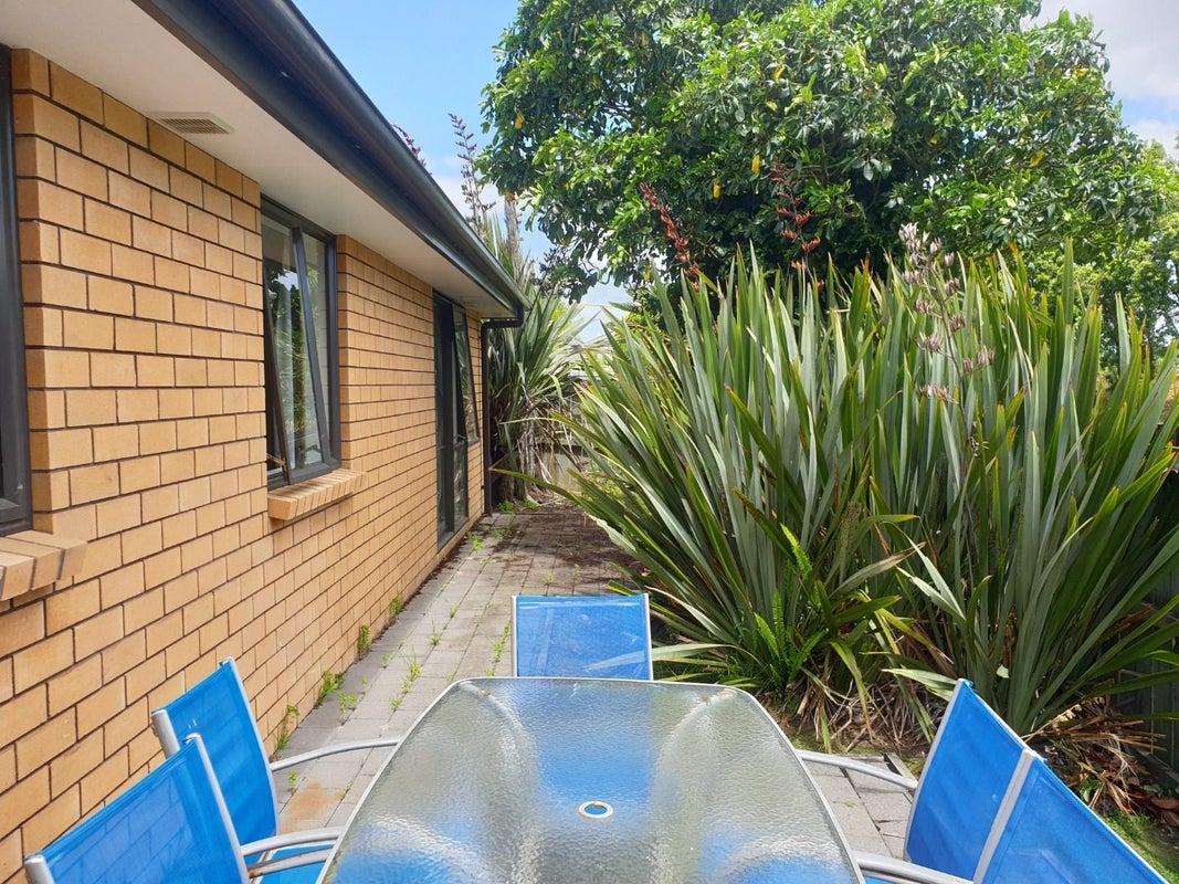 25 Somme Crescent, Hillcrest, Hamilton - Carousel 1