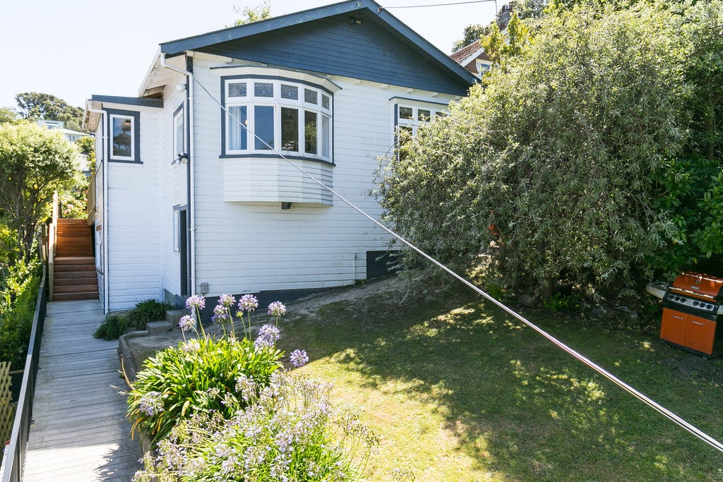 587 Broadway, Miramar, Wellington - Carousel 1