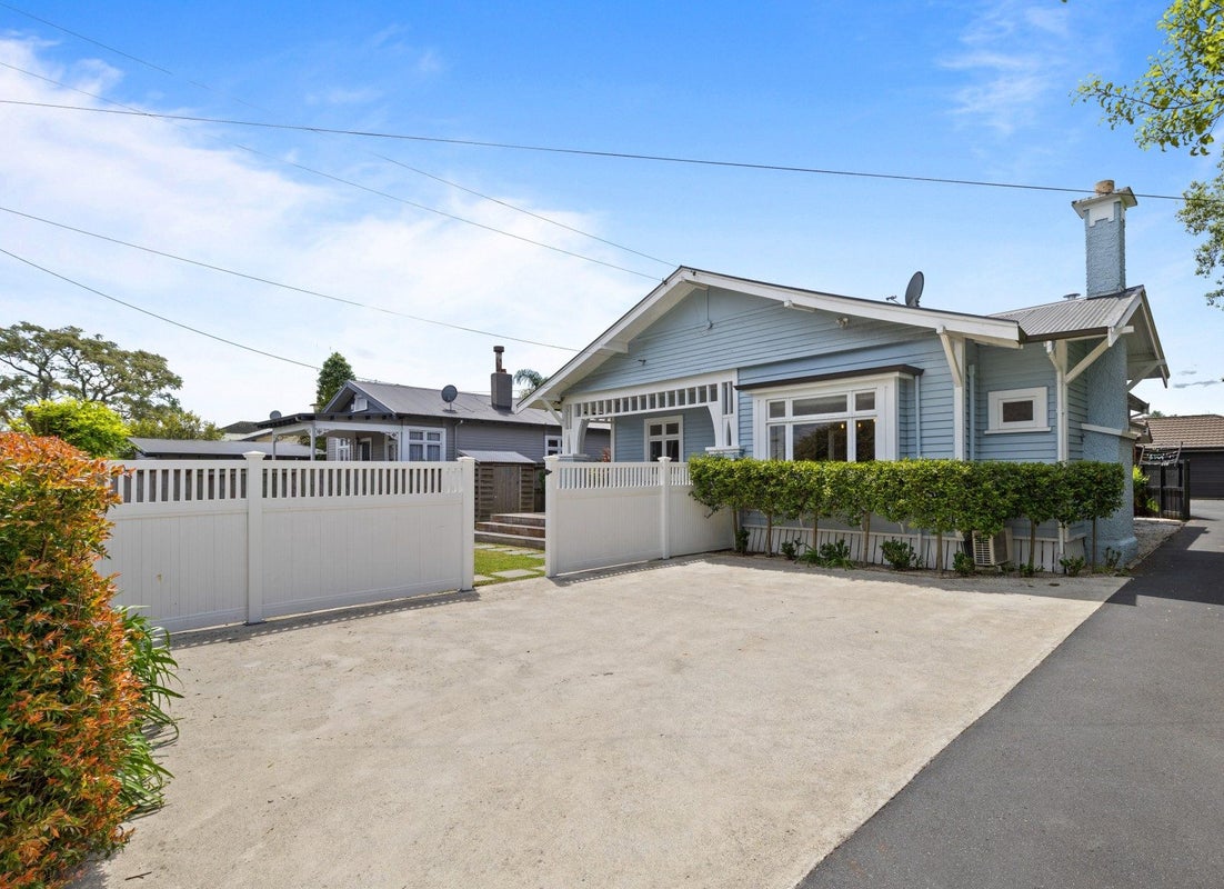 932 Heaphy Terrace, Fairfield, Hamilton - Carousel 2