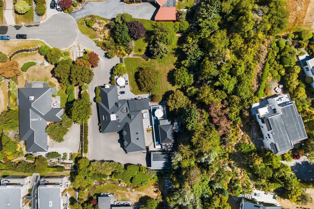 28 Upton Street, Wanaka - Carousel 34