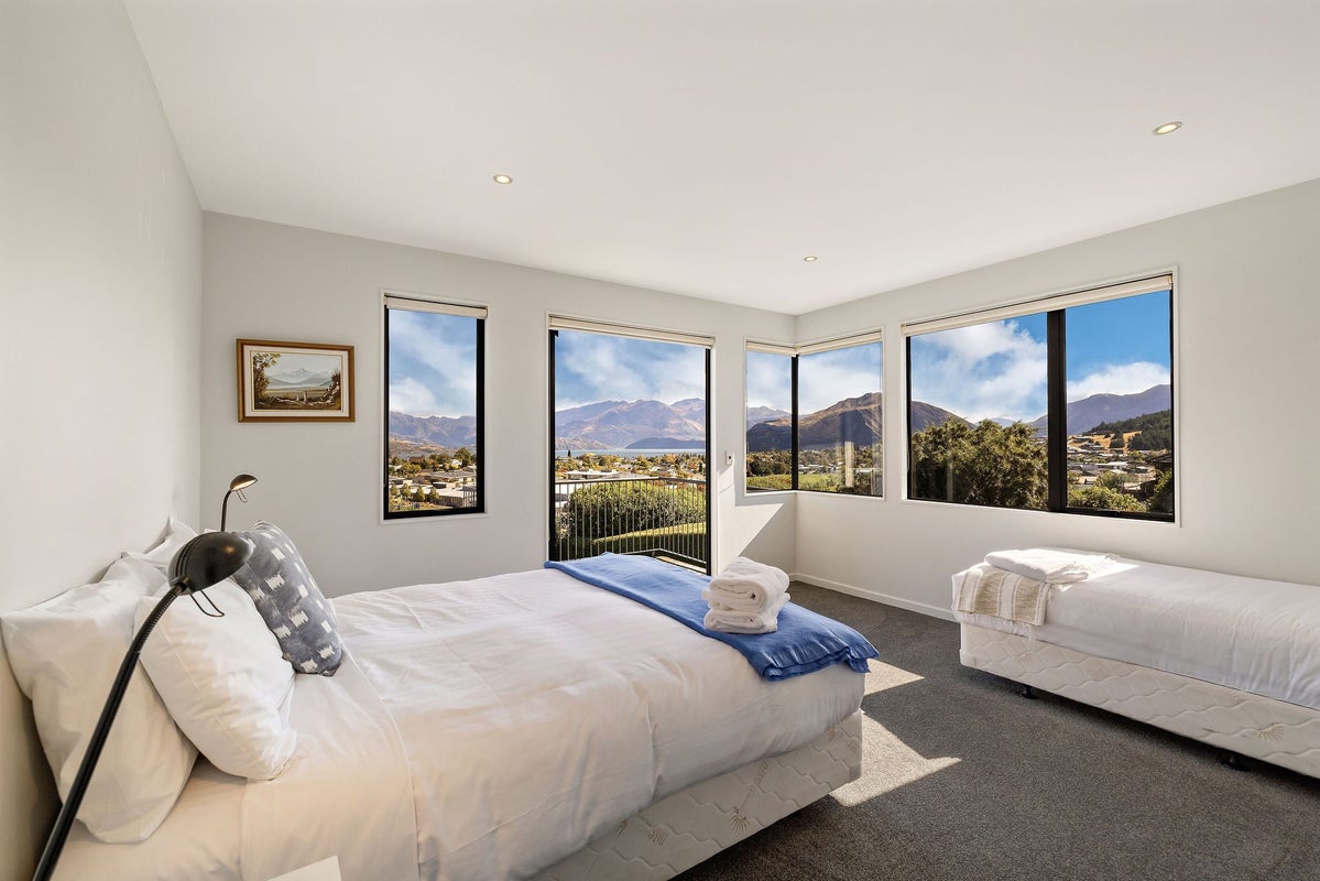 74 Kings Drive, Wanaka - Carousel 2