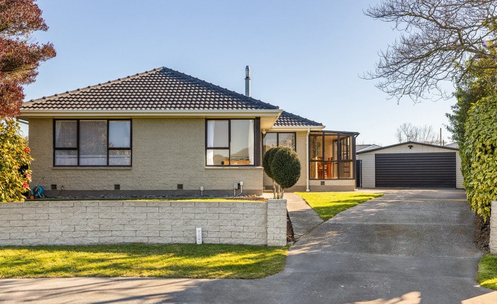 23 Glenora Place, Hornby, Christchurch - Carousel 1