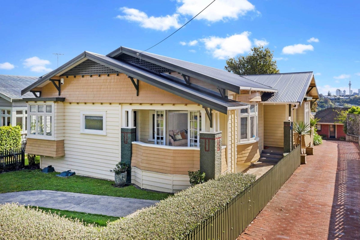 105 Western Springs Road, Morningside, Auckland - Carousel 1